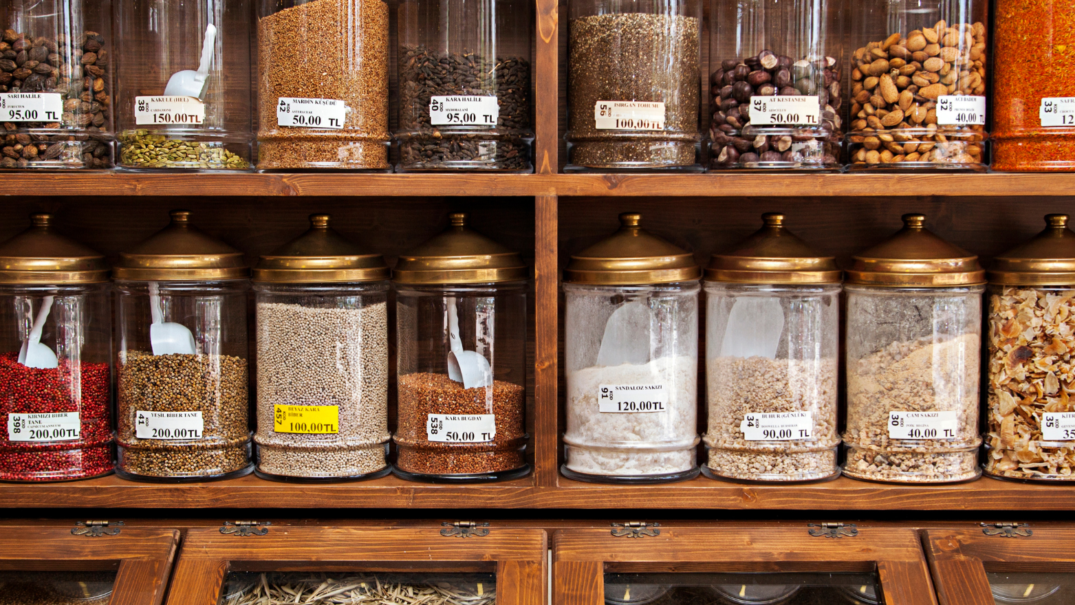 Premium French gourmet spices, luxury spice collections, and seasonal subscription boxes to elevate your culinary experience.